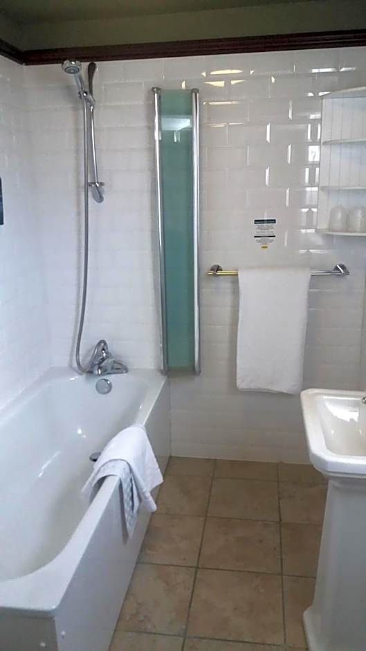 Photo 1 of 21 of Superior 2 Beds