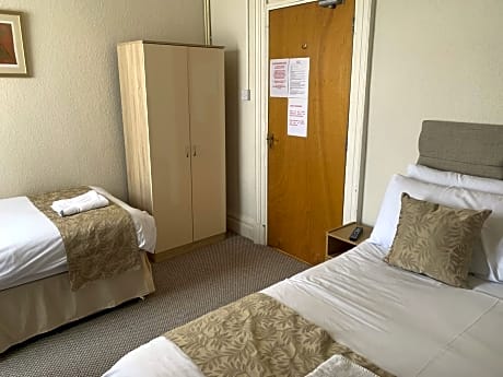 Triple Room with Shared Bathroom