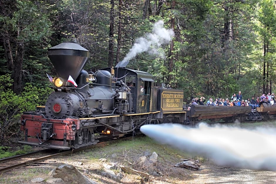 Holiday Inn Express And Suites OAKHURST-YOSEMITE PARK AREA By IHG
