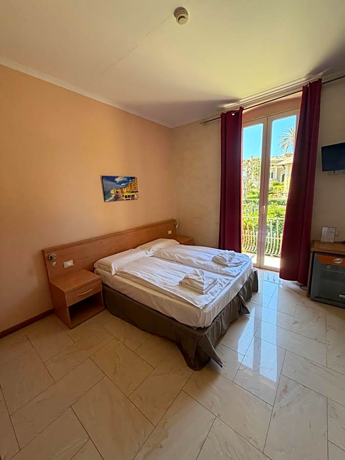 Hotel Villa Flora