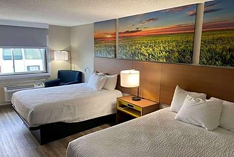 Queen Room with Two Queen Beds - Non-Smoking