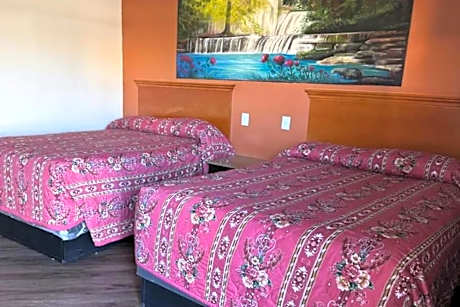 2 Queen Beds Non-Smoking