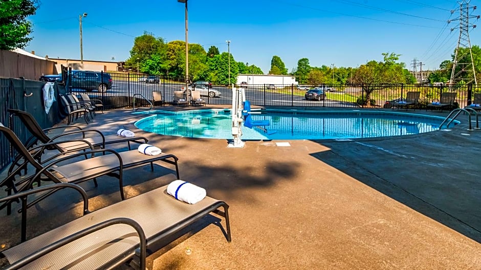 Best Western Plus Hanes Mall