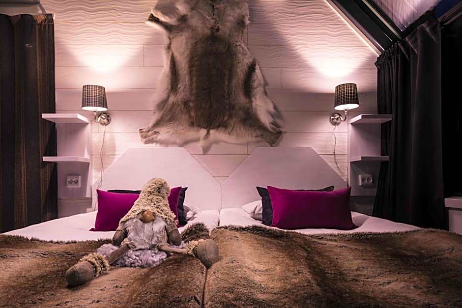 Santa's Hotel Aurora & Igloos
