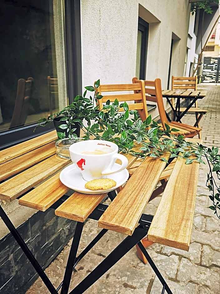 YMY Boutique Residence