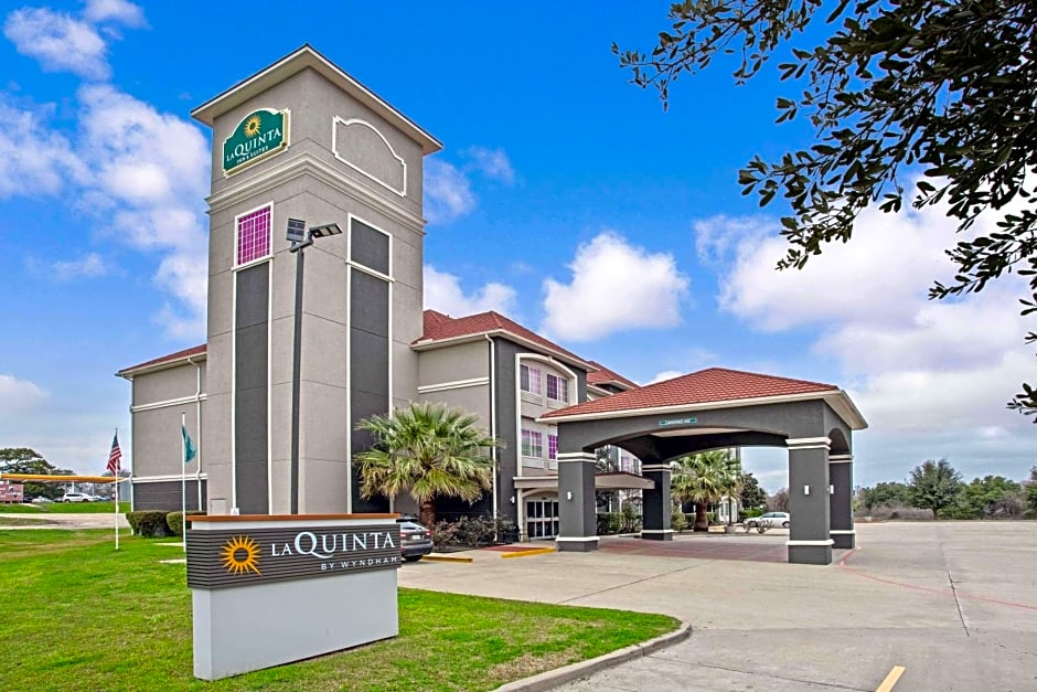 La Quinta Inn & Suites by Wyndham Fairfield