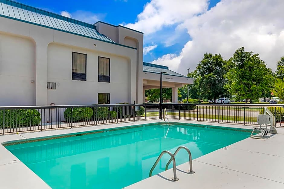 Quality Inn Lumberton North