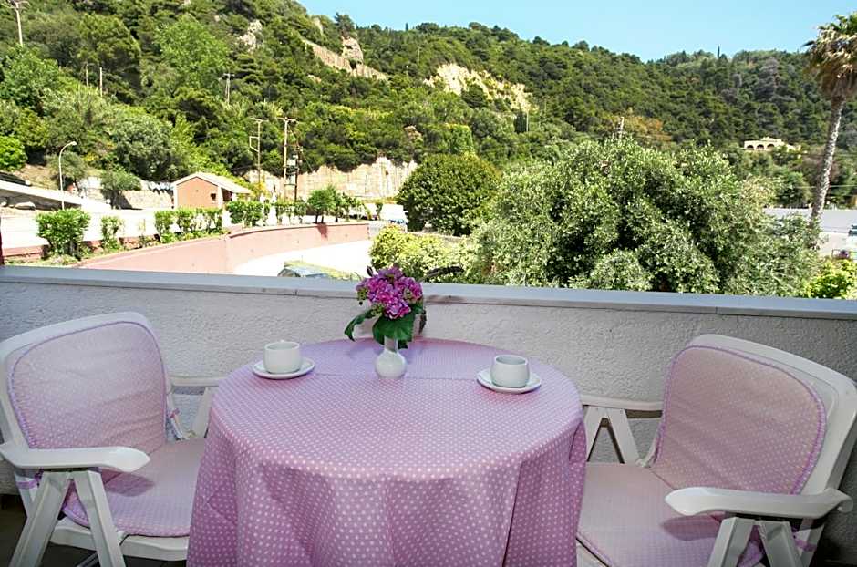 Glyfada Gorgona Apartments