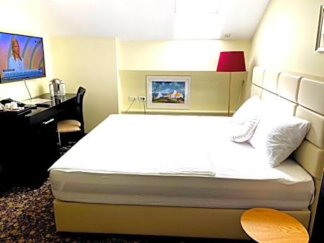 Comfort Quadruple Room