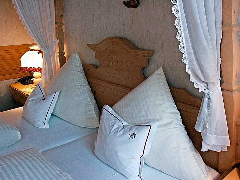 Photo 1 of 6 of Double Room with Private Bathroom