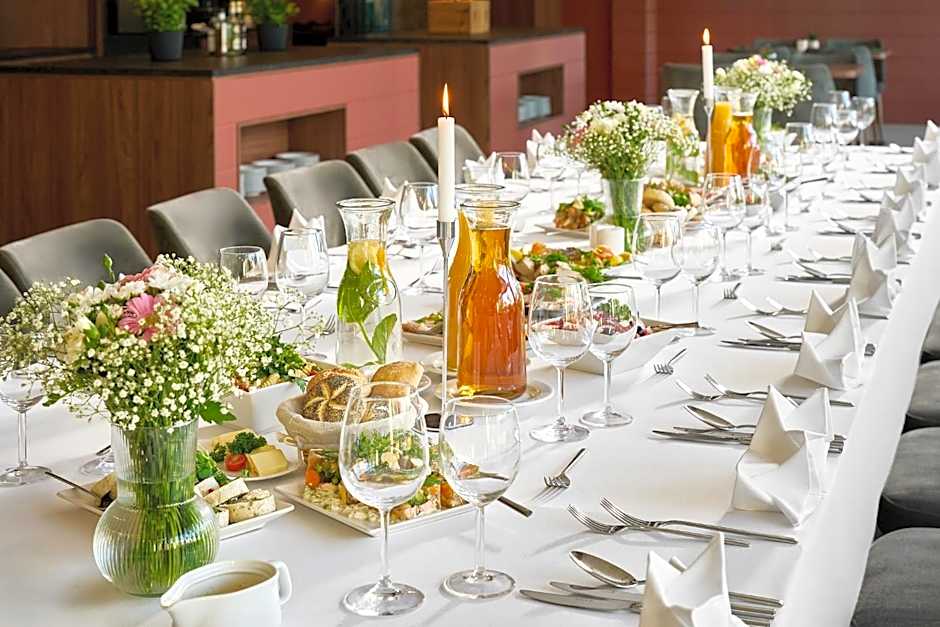 Hotel Victor Pruszkow DeSilva