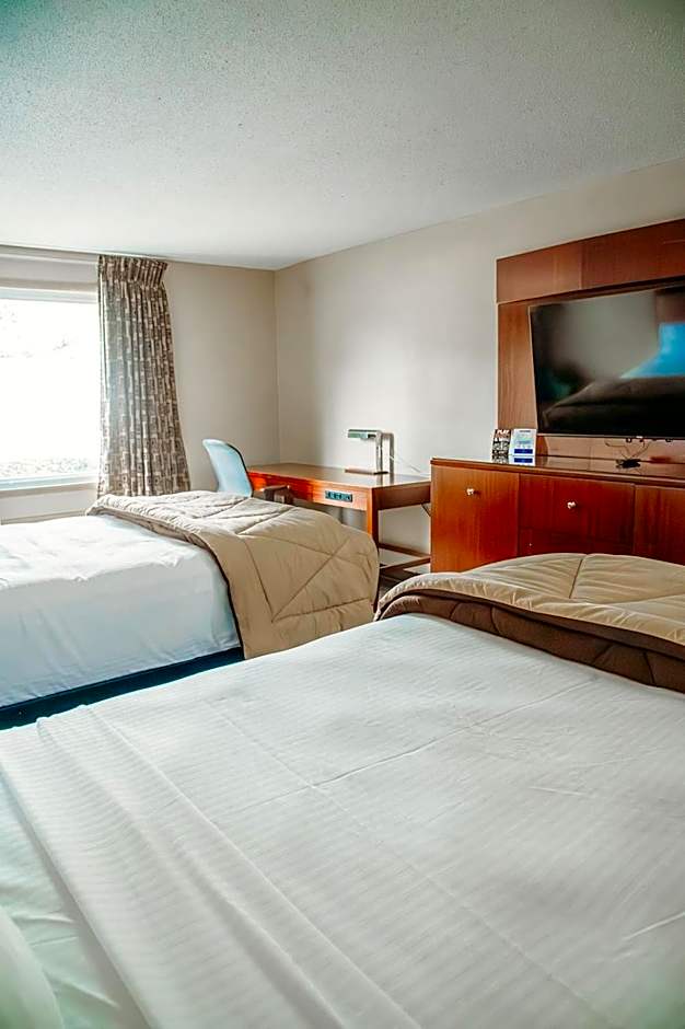 Country Garden & Suites-Benton