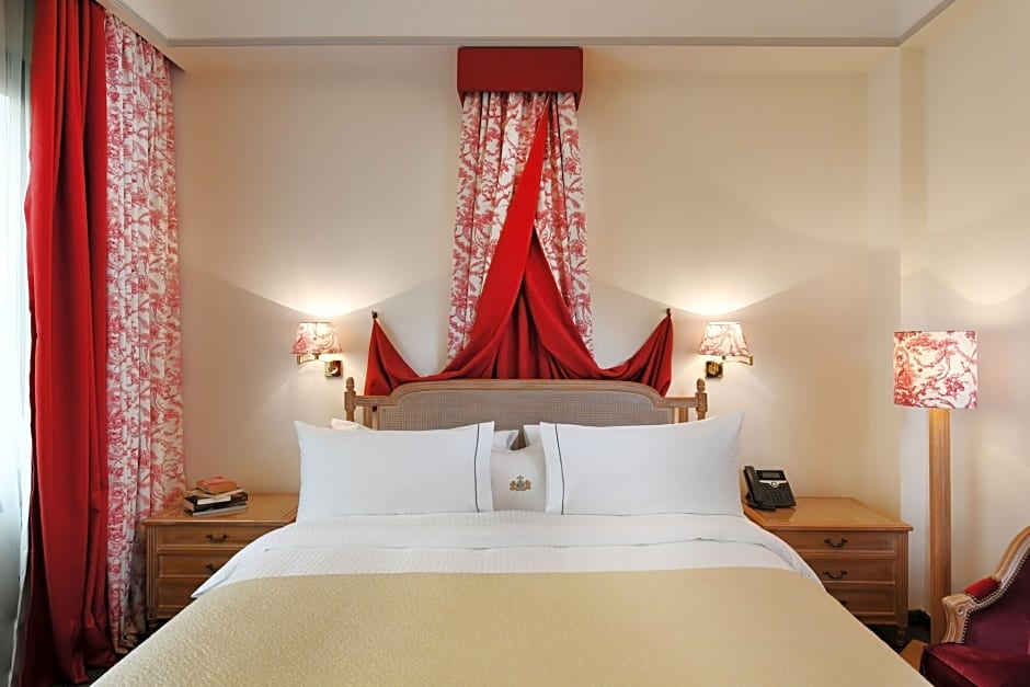 Le Bristol Hotel