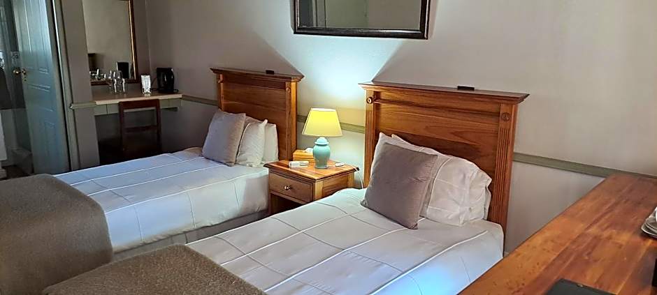 HouseMartin Lodge & Self Catering