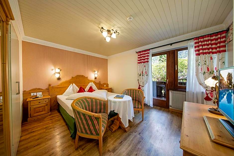 PALMENGARTEN Hotel Gstör