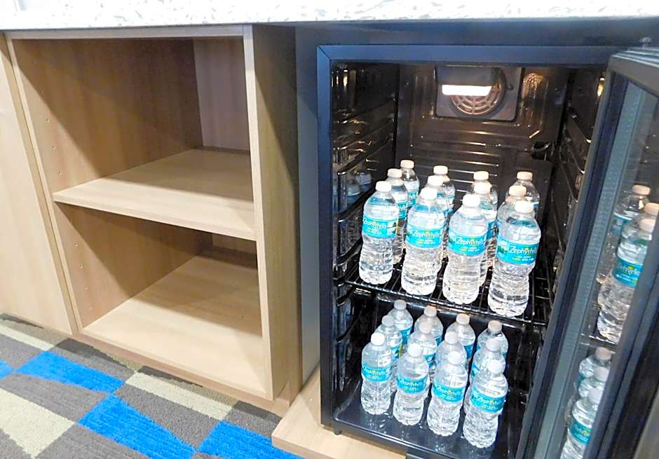 Microtel Inn & Suites By Wyndham Port Charlotte