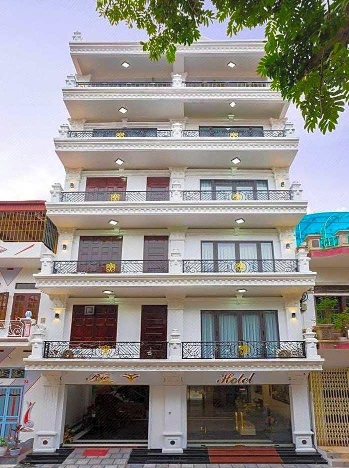 RIO HOTEL