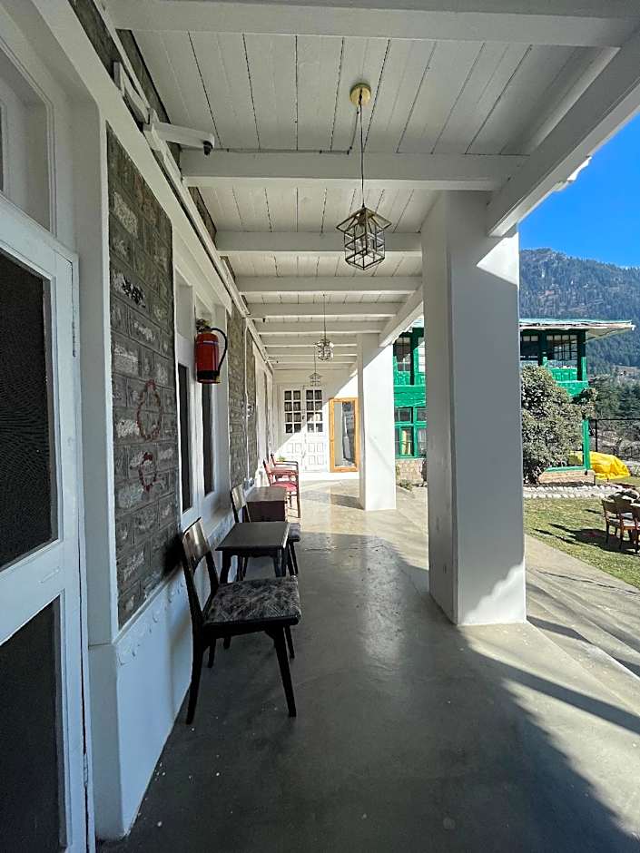The Sunshine Heritage – Manali, PA
