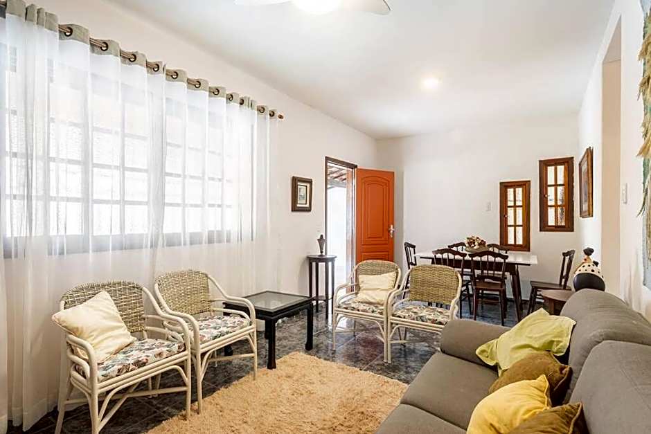 Casa com piscina em Piratininga