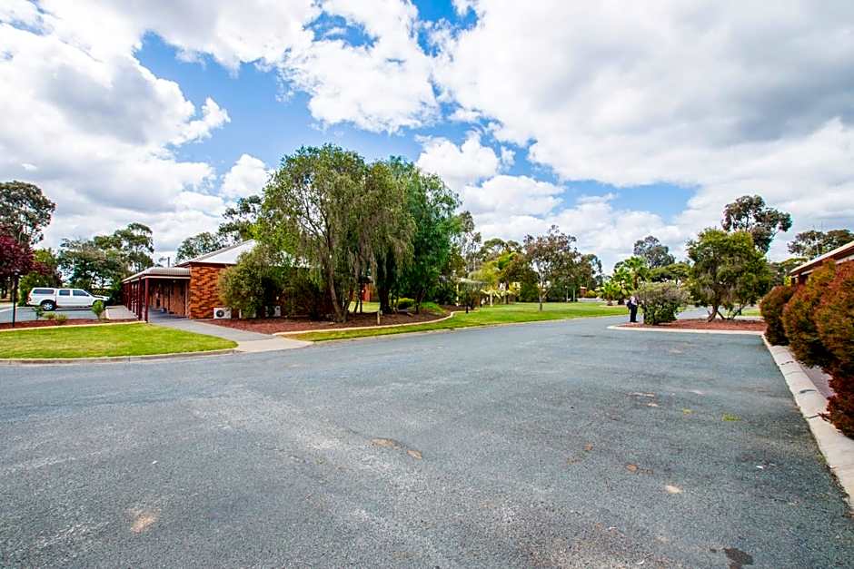 Sportslander Motor Inn