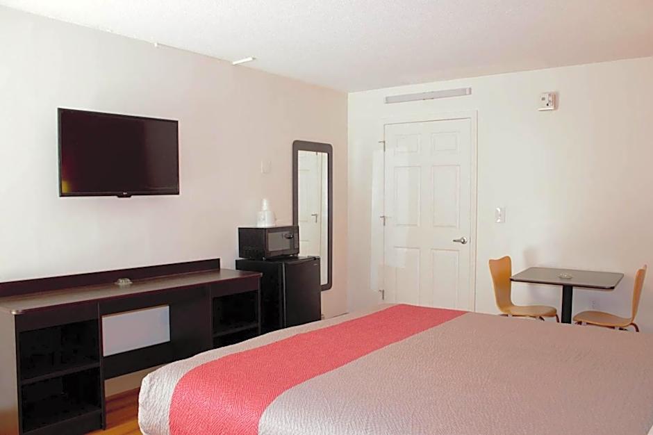 Motel 6-Cleveland, TN