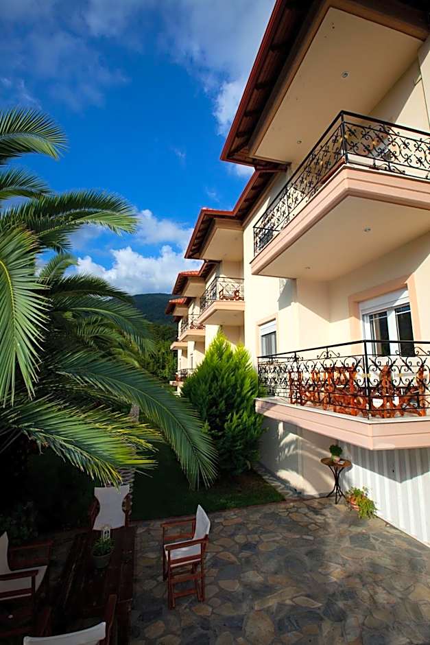 Yiouli Hotel