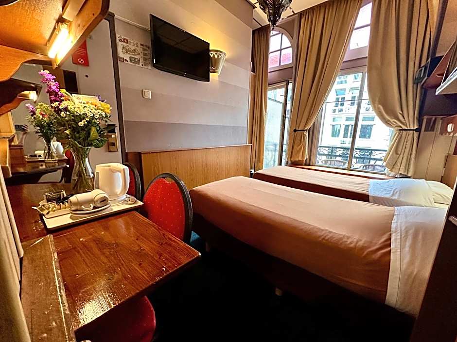 Nadia Hotel