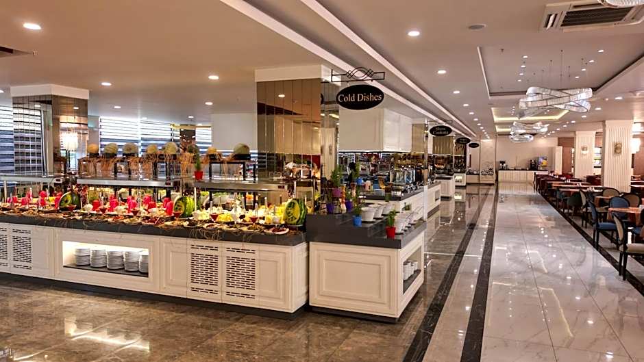 Aydinbey Queen's Palace & Spa - Ultra All Inclusive