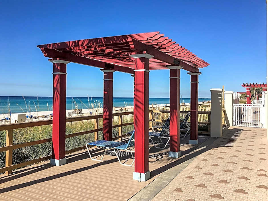 Majestic Beach Towers by Royal American Beach Getaways – Panama City Beach, FL