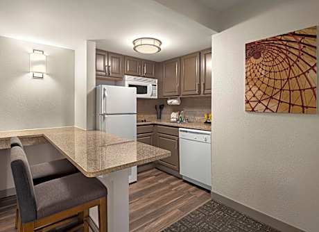 1 Bedroom Suite 2 Double Communications Accessible