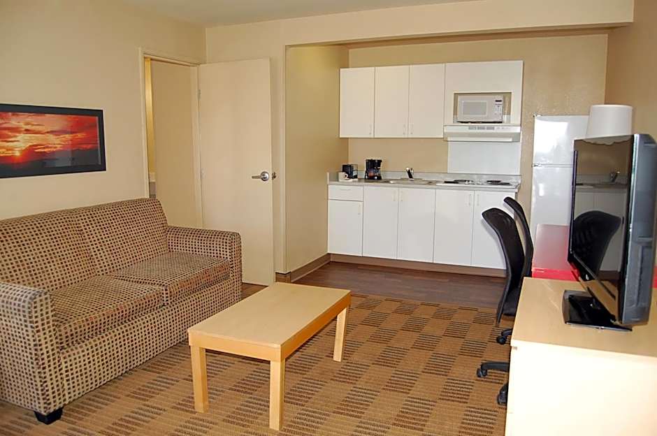 Extended Stay America Suites - Greensboro - Wendover Ave. - Big Tree Way