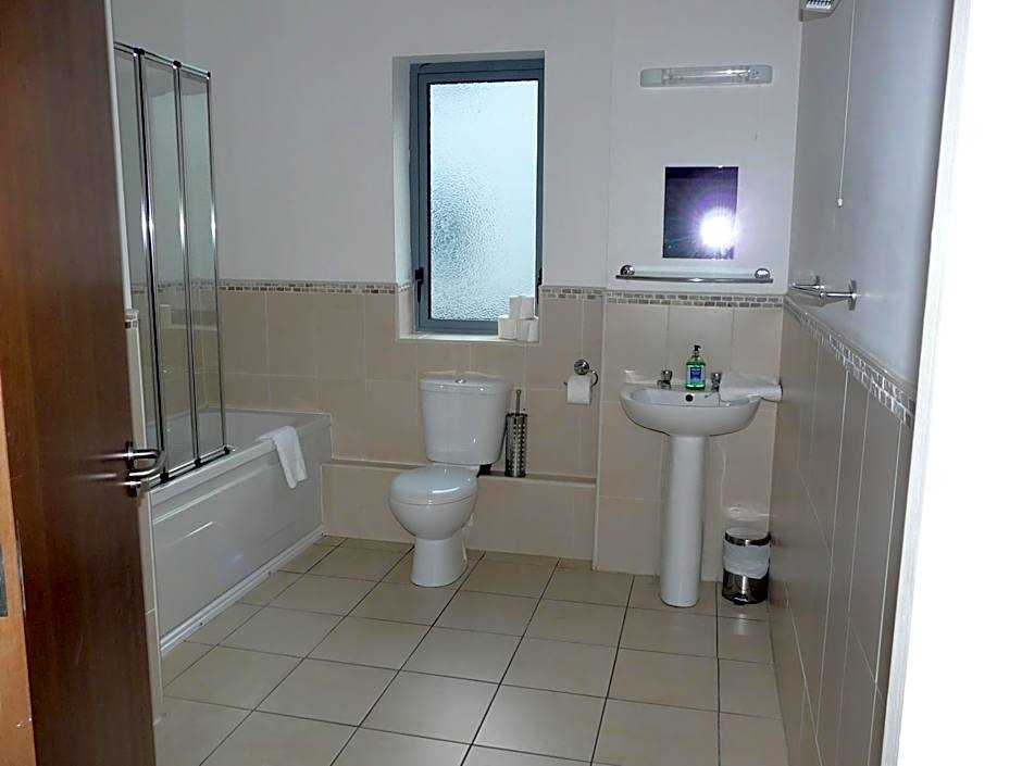 The Courtyard Apartments