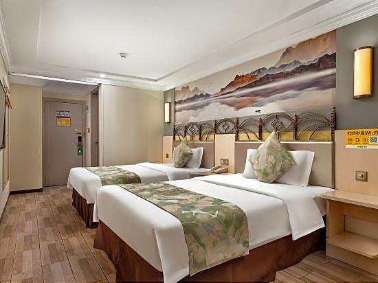 Discovery Hotel (Guangzhou Railway Station Sanyuanli Subway Station)