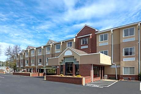 Microtel Inn & Suites by Wyndham Cornelius/Lake Norman