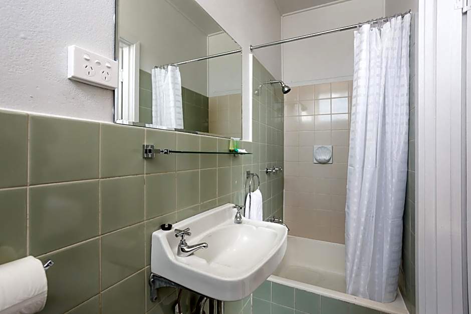 Nightcap at Emerald Star Hotel