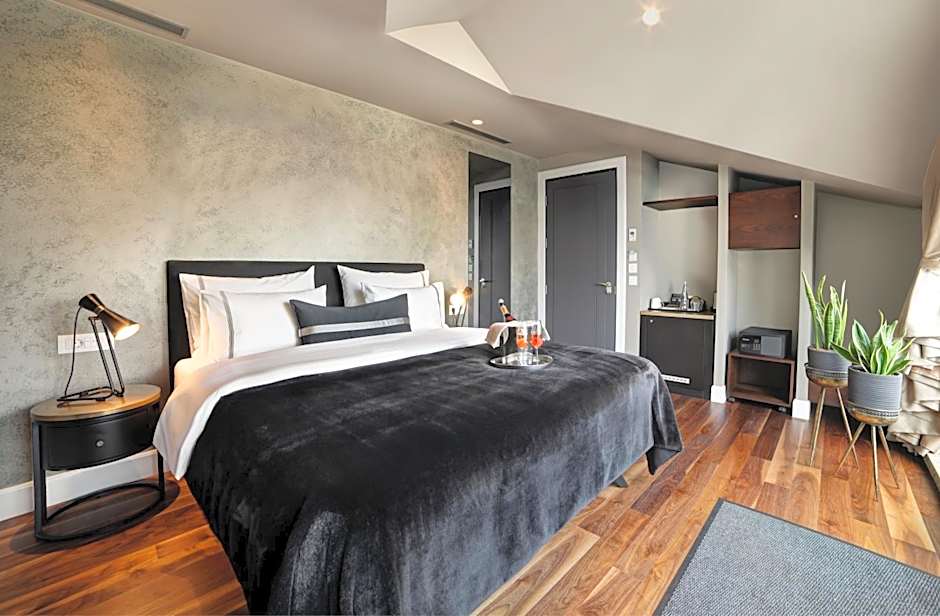 39 Kalamış Marina Hotel & Restaurant