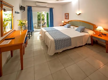 Twin Room with Terrace