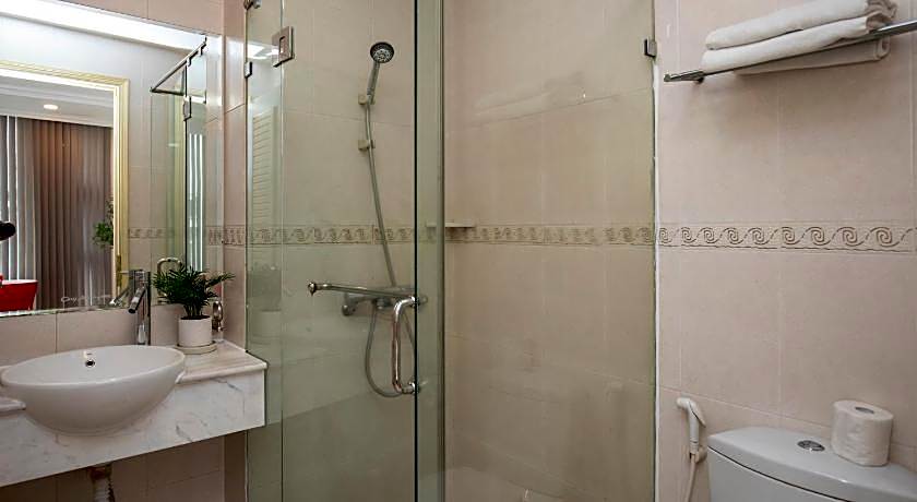 Quý Hùng Hotel - City Centre