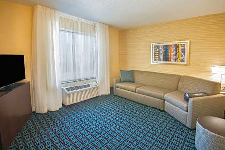 Studio, Queen, Non-Private Sofa bed