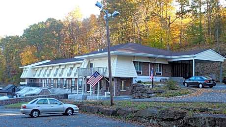 Passport Inn and Suites - Middletown