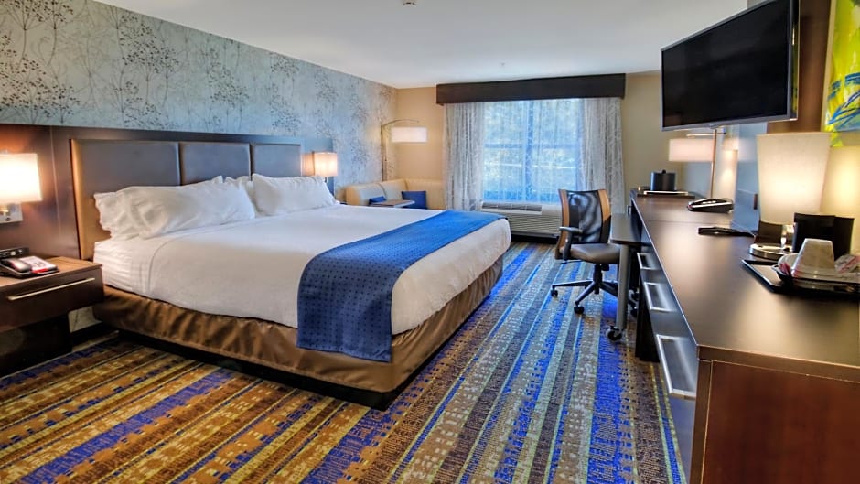 Holiday Inn & Suites Tupelo North By IHG
