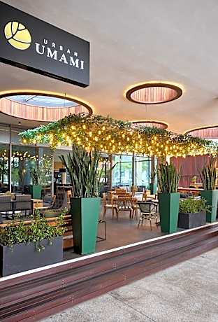 Century City Hotel Urban Square