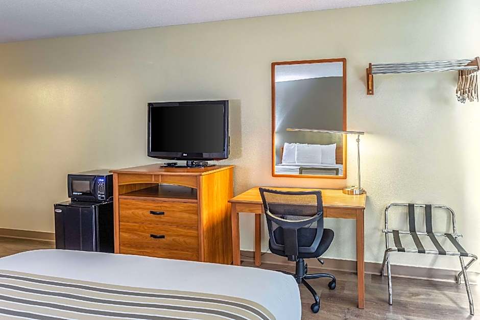 Econo Lodge Ithaca Airport