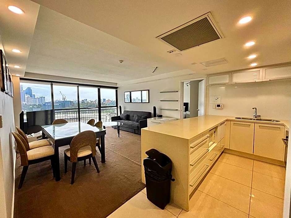 River Plaza Apartments