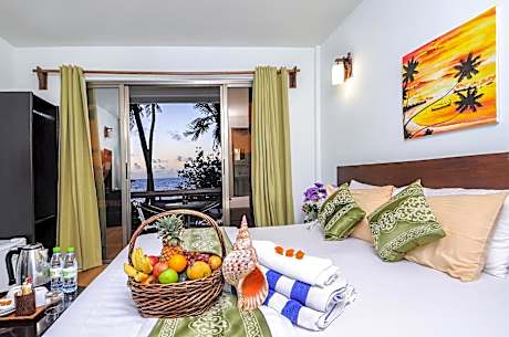 Deluxe Double Room with Balcony and Sea View