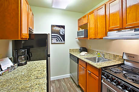 Studio, 1 Queen Bed with Sofa bed (1 Queen Bed and 1 Double Sofa Bed)