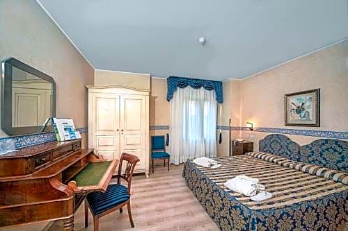 Photo 1 of 4 of Classic Double Room