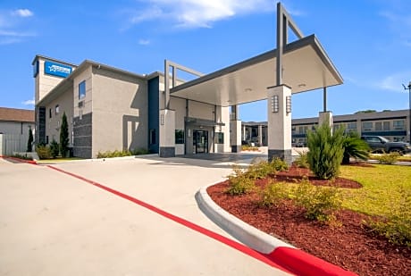 Americas Best Value Inn & Suites Northeast Houston I-610