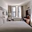 Club Quarters Hotel, Wacker at Michigan