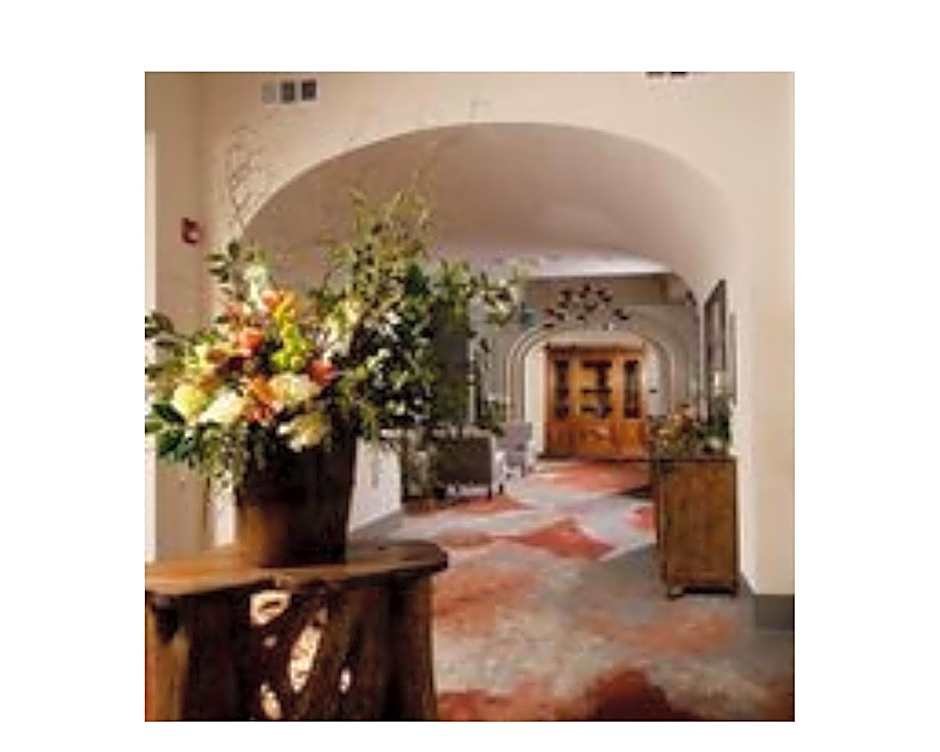 Gateway Hotel, Trademark Collection by Wyndham